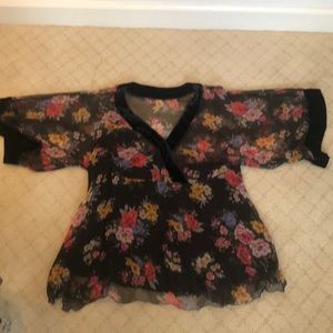 Wide sleeve With roses blouse